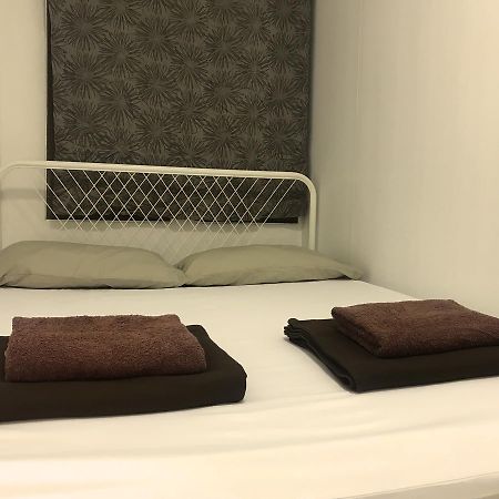 Once In Bangkok With Me Guesthouse Extérieur photo