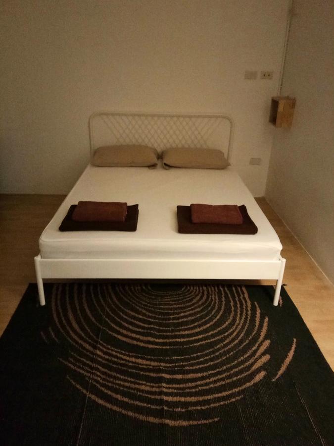 Once In Bangkok With Me Guesthouse Extérieur photo