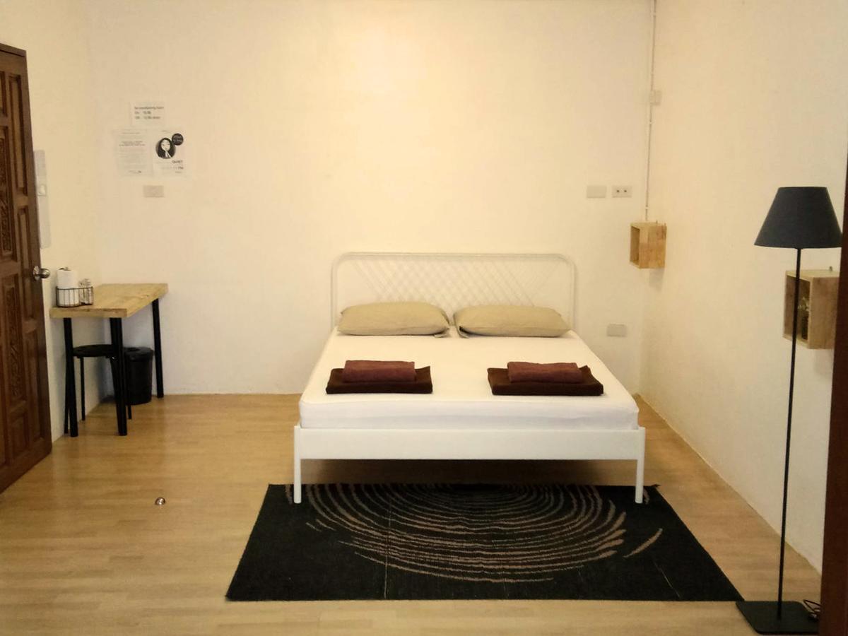 Once In Bangkok With Me Guesthouse Extérieur photo