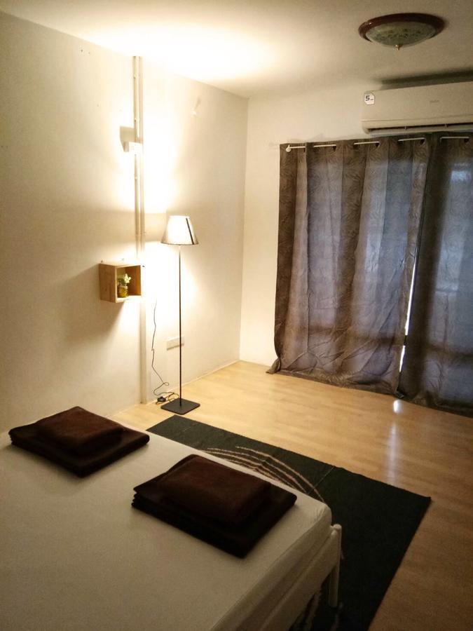 Once In Bangkok With Me Guesthouse Extérieur photo