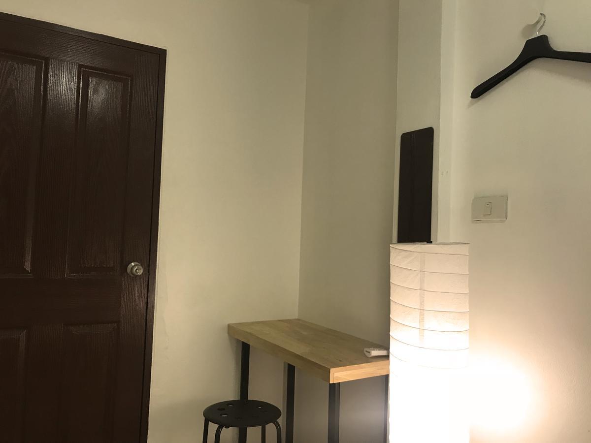 Once In Bangkok With Me Guesthouse Extérieur photo